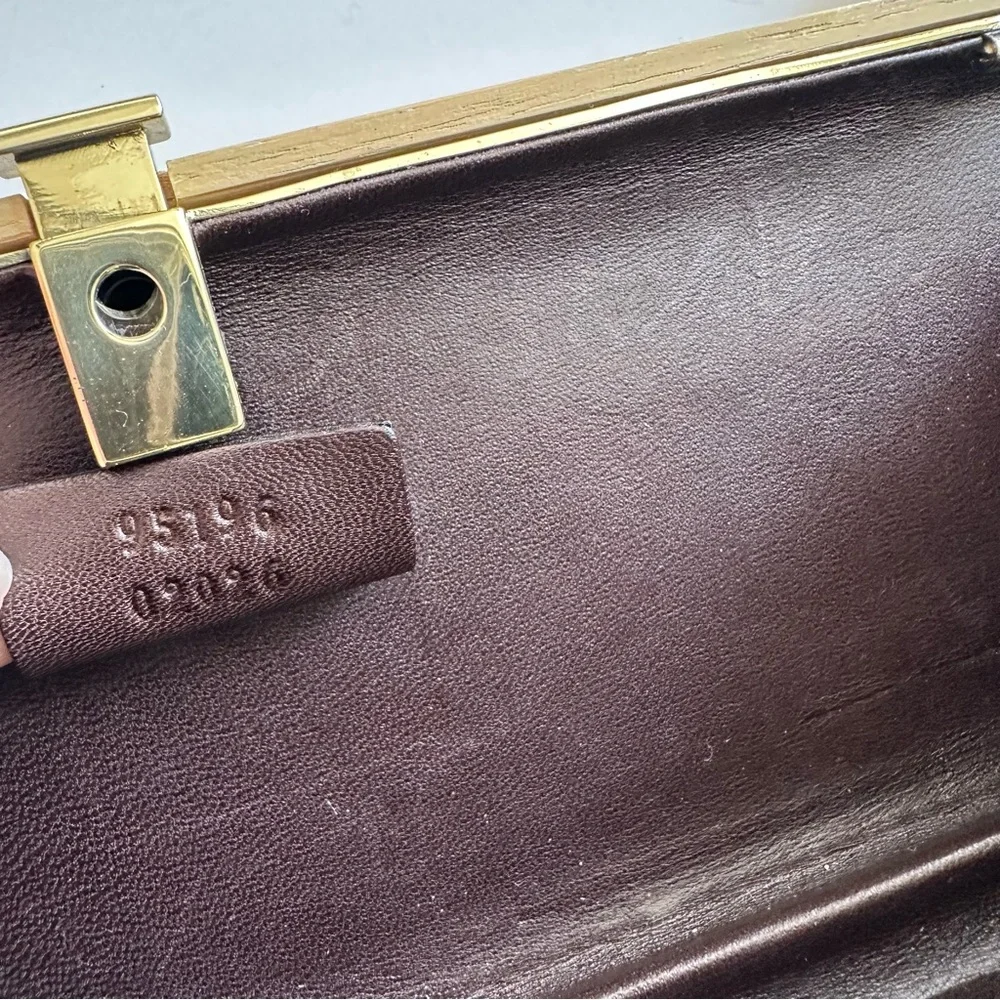 Vintage Tom Ford Gucci Runway S 2002 Wooden Clutch Logo Clasp Leather Strap Bag